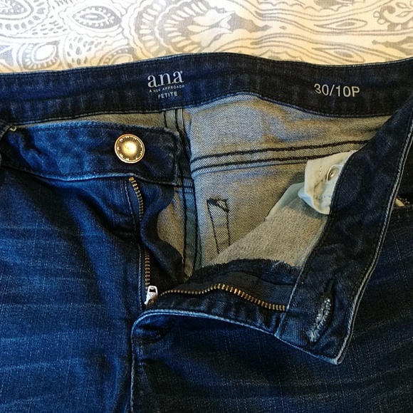 Shorts - Picture 2 of 2